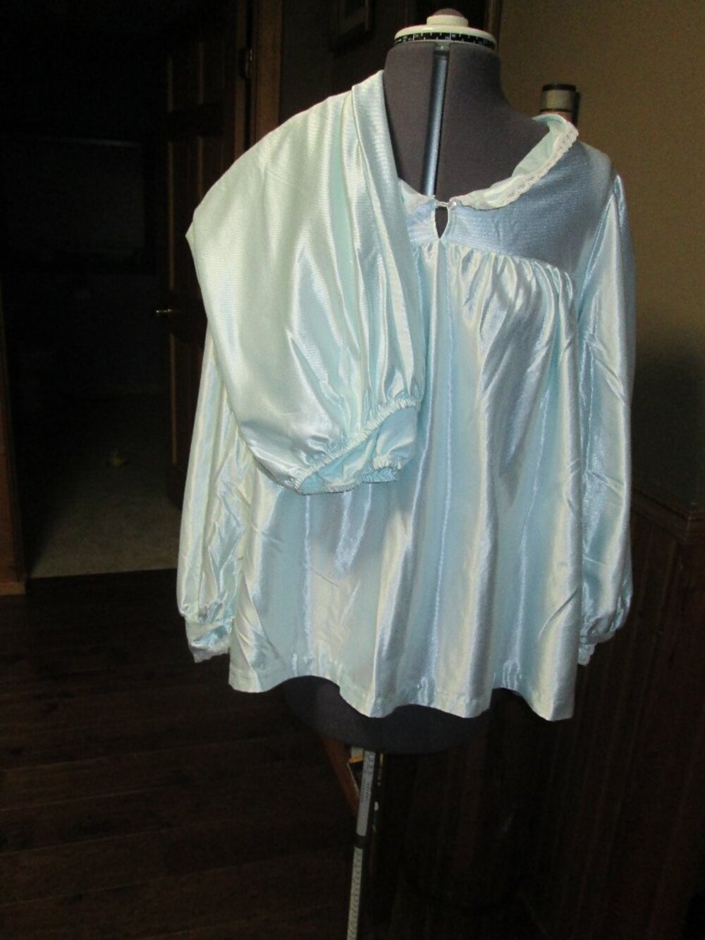 vtg sears 2 pc Med silky blue victorian vibe granny core pajams lace trim collar